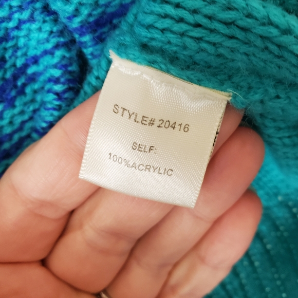 Under Skies Color Block Sweater - Picture 5 of 7